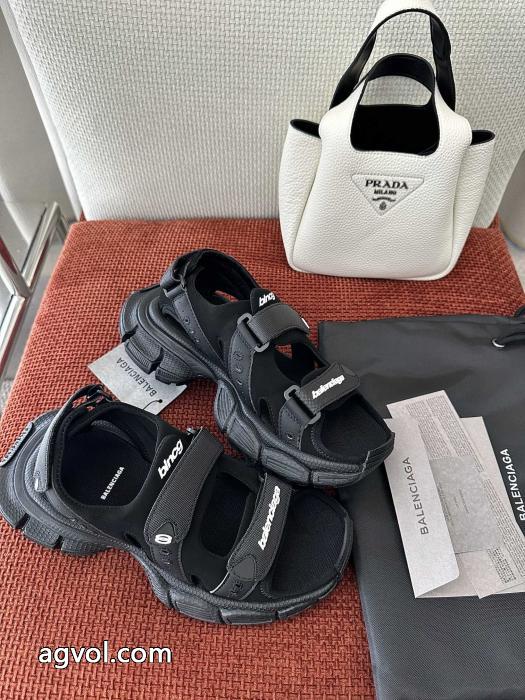 balenciagaサンダルスーパー コピー 通販新作限定大人で素敵 品質保証高品質 期間限定SALE._0_4