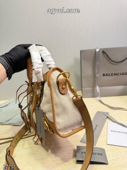 balenciaga&nbsp;&nbsp;&nbsp;&nbsp;バッグ遊び心が溢れるアイテム 新作超高人気 通年使えるアイテムブランド コピー バック._0_4