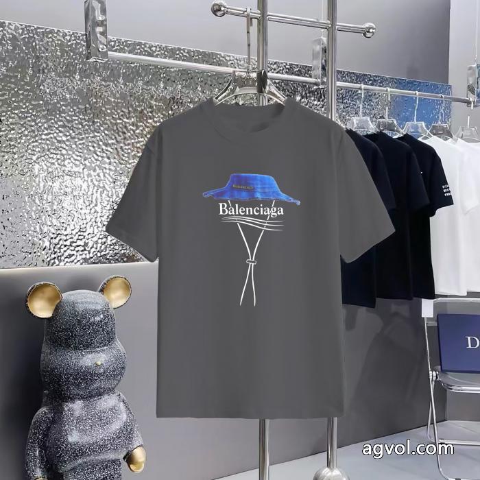 クラシック 注目度が高いアイテム 大人気再登場 コピー 品 ブランドbalenciaga半袖T._0_0