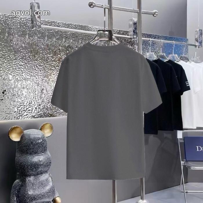 クラシック 注目度が高いアイテム 大人気再登場 コピー 品 ブランドbalenciaga半袖T._0_4