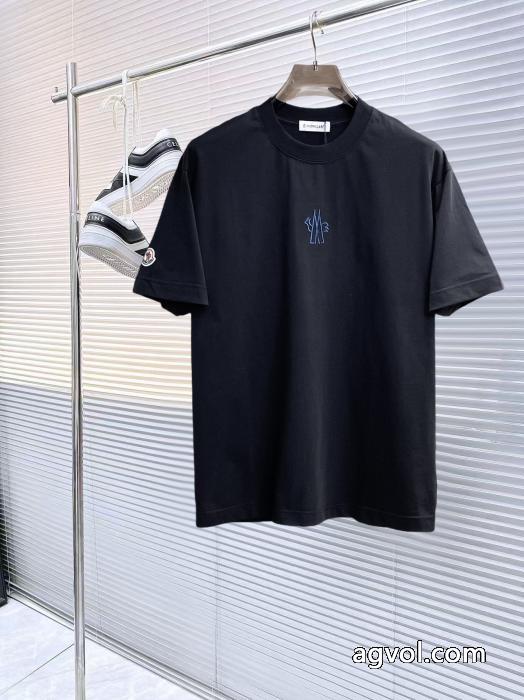 MONCLER半袖Tシャツ全国無料お買い得 定番人気のモデル 超人気国内発送コピー ブランド 通販 安心_0_1