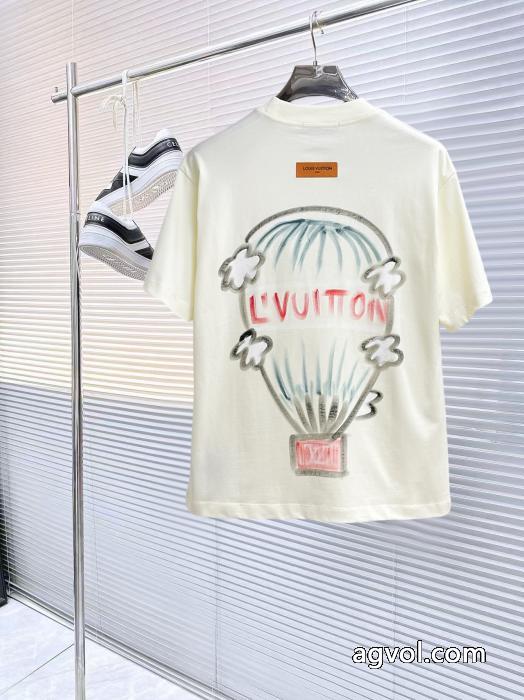 通販 ブランド着心地良く 2026季節限定 憧れブランドルイ ヴィトン半袖Tシャツ_0_2