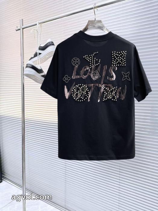 好印象をゲット クリスマスコフレ2026 激安大特価定番人気コピー ブランド 通販 安心LOUIS VUITTON半袖Tシャツ_0_1