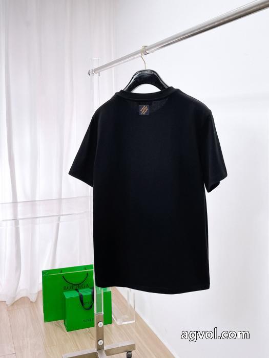LOUIS VUITTONお得セール 大人の品漂う 売れ筋！激安 通販 専門半袖Tシャツ_0_3