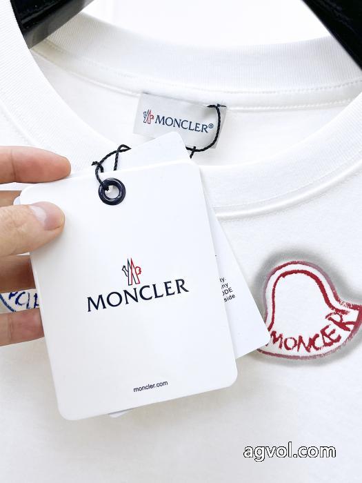 コピー 商品 通販MONCLER半袖Tシャツ使い勝手のよさが魅力 数量限定定番 新シーズン _0_1