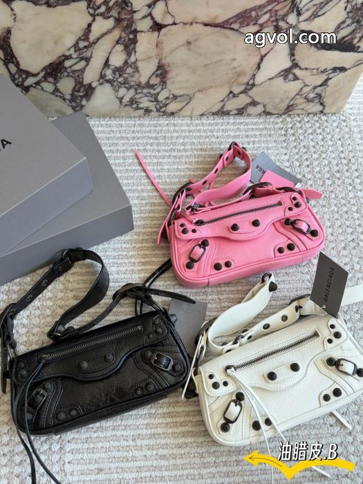 バッグブランド コピー  スタイリッシュな印象 話題沸騰中 入荷予定balenciaga_0_1