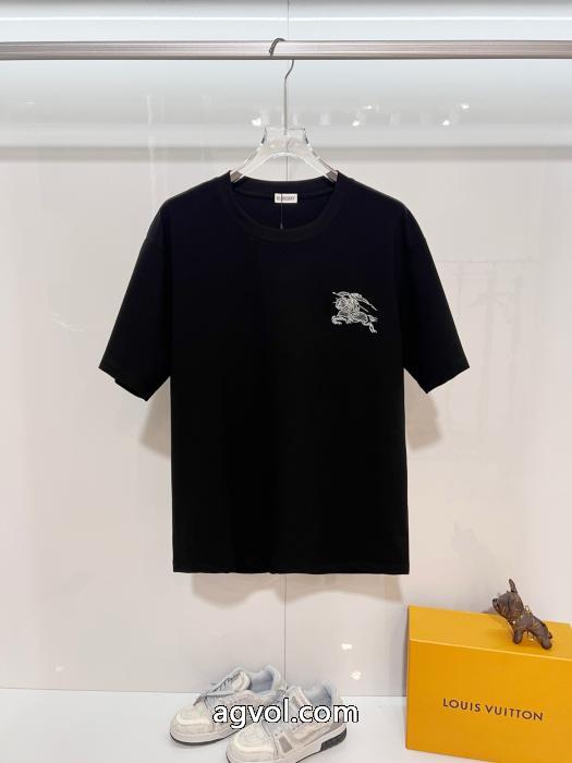 BURBERRYスーパー コピー品質感 落ち着いた感覚 2026新着話題作半袖Tシャツ_0_3