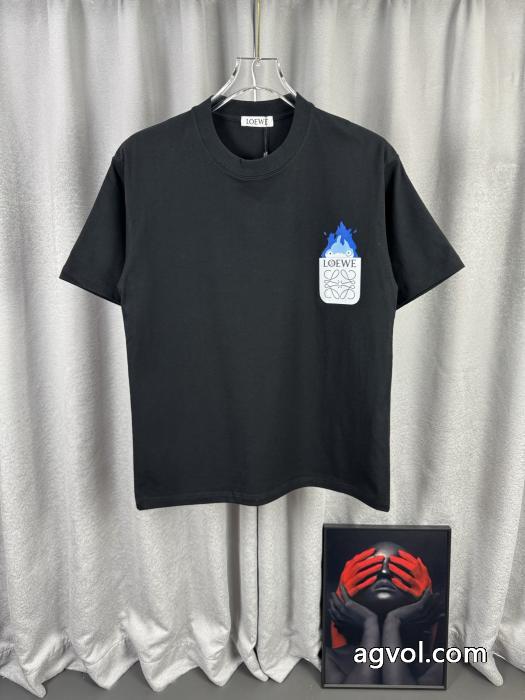 LOEWE偽 ブランド話題となる人気品 VIPセール限定品 限定デザイン半袖Tシャツ_0_4