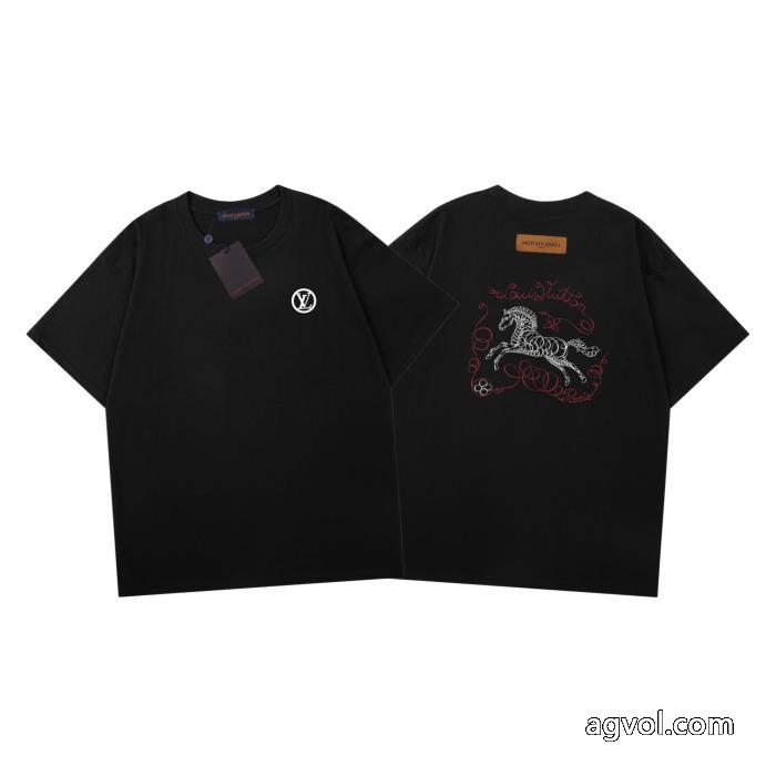 ブランド コピー超優秀 上品シックなお品 人気セールセールLOUIS VUITTON半袖Tシャツ_0_1