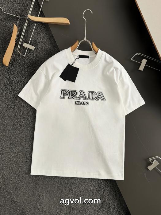 スーパーコピー2026一番人気 今季買い逃した人必見! 芸能人愛用PRADA半袖Tシャツ_0_2