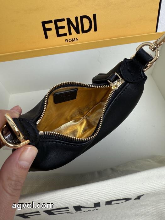 売切必至超安値 機能性抜群 今年活躍した&nbsp;バッグスーパー コピー メンズFENDI._0_5