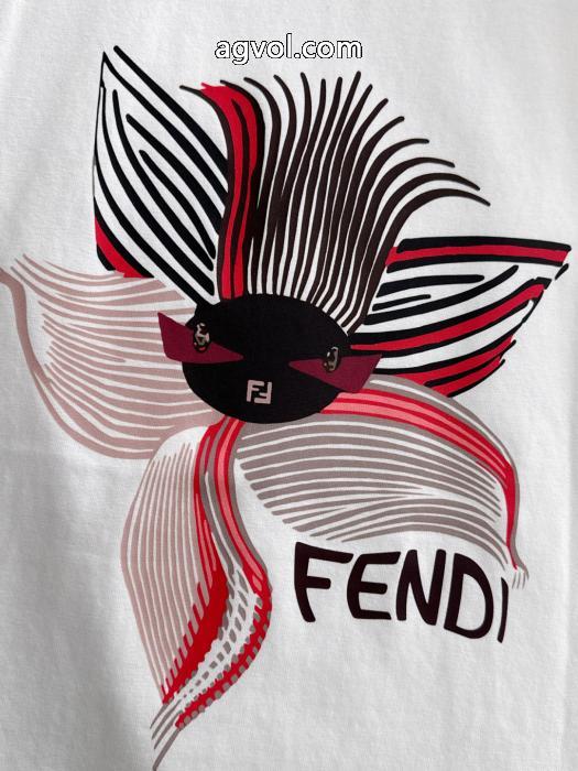 FENDI一番素敵 定番人気　薄手柔らか 全国無料品質保証Tシャツブランド 品 コピー._0_5