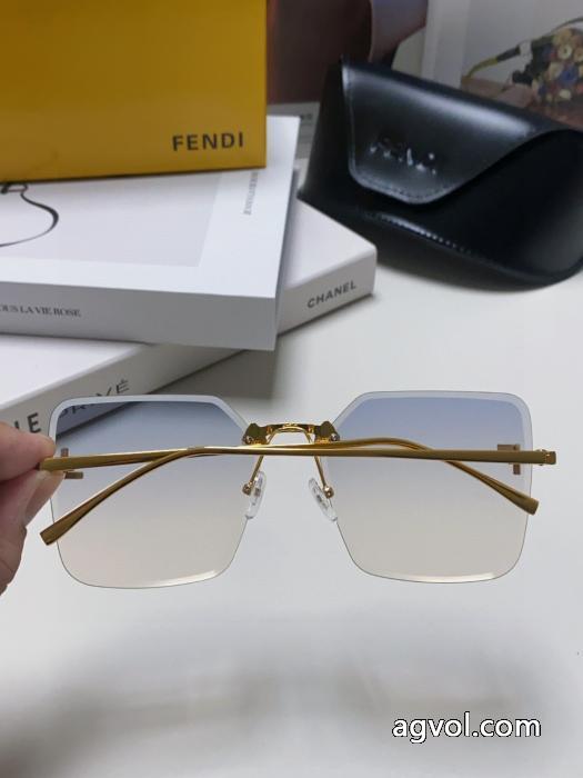 ブランド 品 激安 通販FENDIサングラス今季トレンド 定番人気激安 雑誌掲載アイテム ._0_4