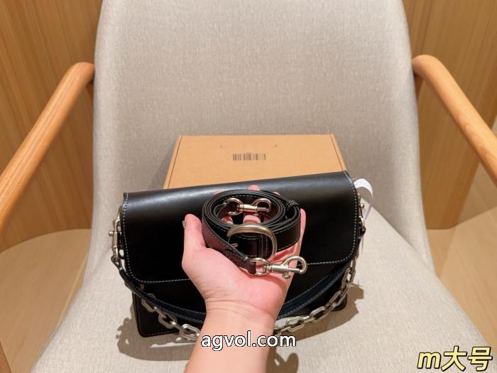 カジュアルなスタイル 夏の最旬スタイルを楽しい 切り売り販売バッグ偽 ブランド 通販COACH.._0_4