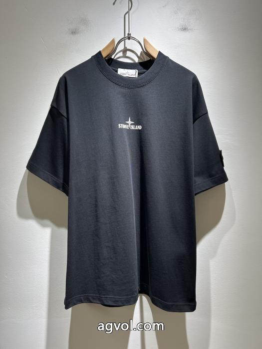Stone Islandこだわり セールで破格 脚長効果を見せるシャツ 2026スーパー コピー.._0_0