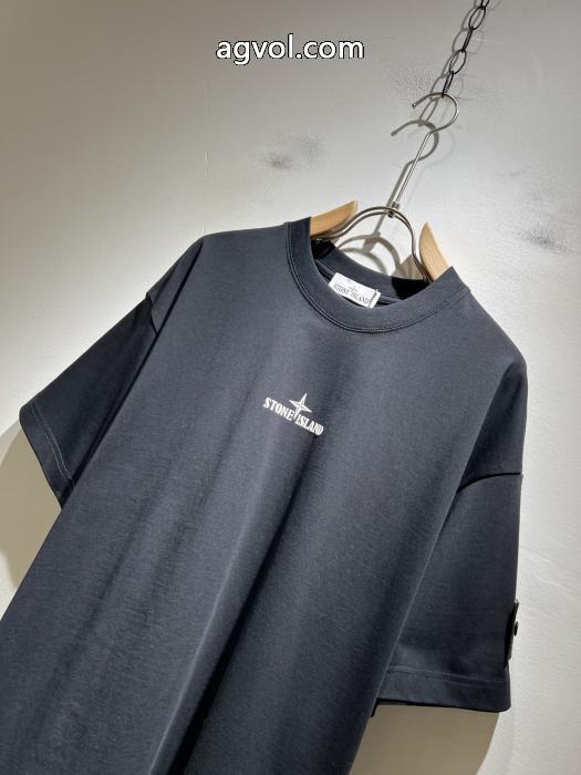 Stone Islandこだわり セールで破格 脚長効果を見せるシャツ 2026スーパー コピー.._0_2