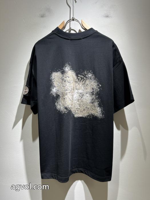 Stone Islandこだわり セールで破格 脚長効果を見せるシャツ 2026スーパー コピー.._0_5