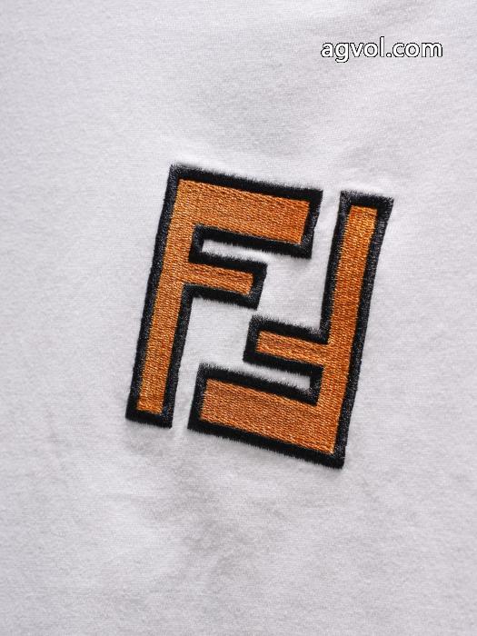 FENDI半袖Tシャツ今すぐ欲しい 圧倒的な人気 大人気希少！ブランド スーパー コピー 舗_0_2