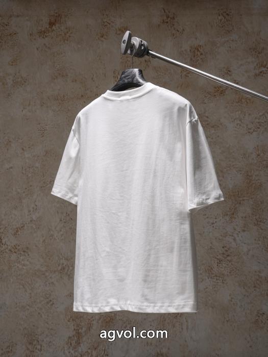 FENDI半袖Tシャツ今すぐ欲しい 圧倒的な人気 大人気希少！ブランド スーパー コピー 舗_0_3