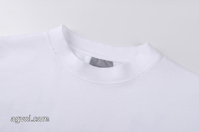 コピー 品 販売半袖Tシャツ有名人愛用 定番人気激安 高級感あるbalenciaga_0_4