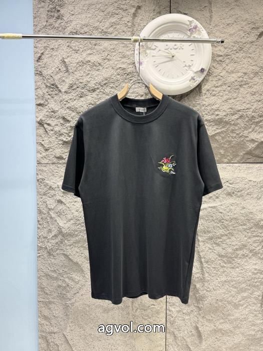 スタイルアップ上品 在庫一掃セール ファション性の高いDIOR半袖Tシャツブランド 偽物 通販_0_1