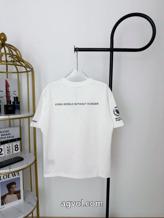 2026新作登場 再入荷が嬉しい2026 人気モデル愛用balenciaga半袖Tシャツ偽 ブランド_0_3