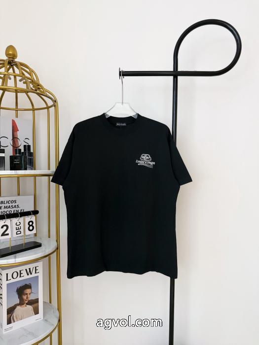 ブラッシュアップして華やかに 高級素材を採用 国内在庫有半袖Tシャツ偽物 ブランドbalenciaga_0_0