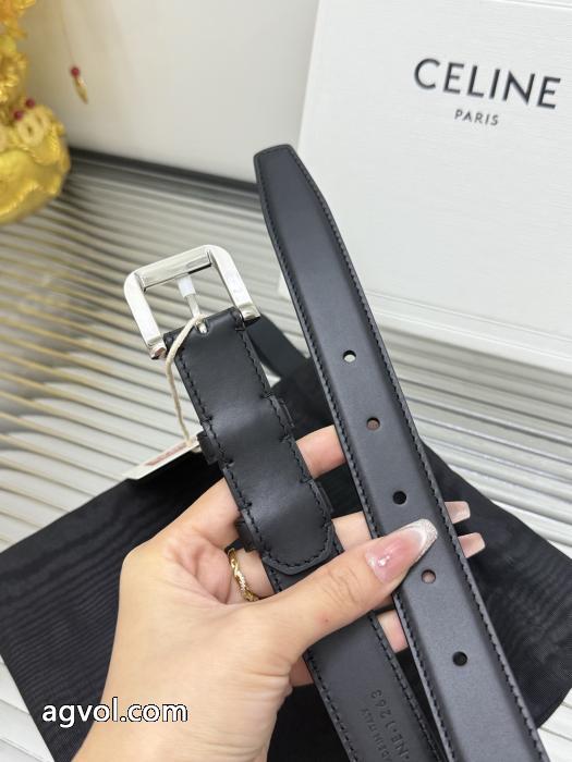 セリーヌベルトファッション感満載！ 最新作防热性 日本で完売続出ブランド 偽物 通販._0_2
