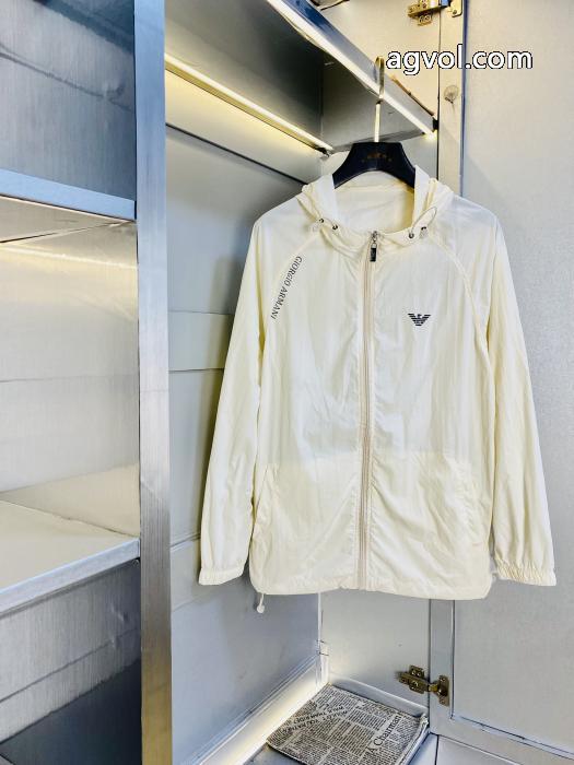 入手困難 きれいめコーデに変身 毎シーズンに活躍する偽物 ブランド 販売コートARMANI.._0_0
