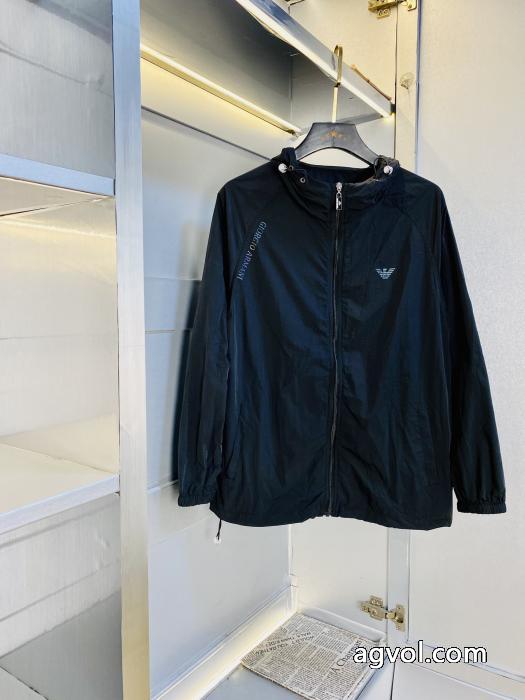 入手困難 きれいめコーデに変身 毎シーズンに活躍する偽物 ブランド 販売コートARMANI.._0_2