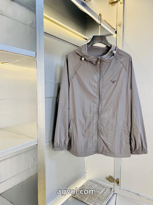 入手困難 きれいめコーデに変身 毎シーズンに活躍する偽物 ブランド 販売コートARMANI.._0_3