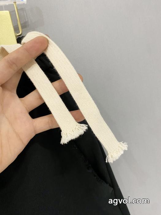 バレンシアガブランド コピー高級感ある 数量限定セール 今年も人気スラックス._0_2