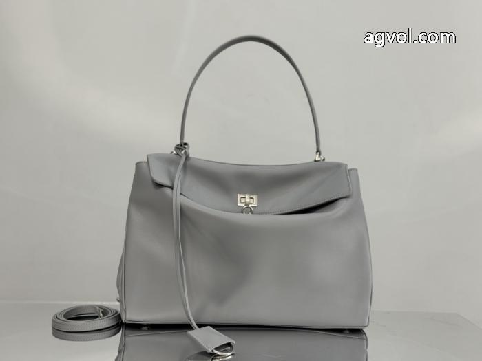 balenciagaバッグブランド コピー ショップ日本即完売予想 話題人気商品 26-26AW._0_0