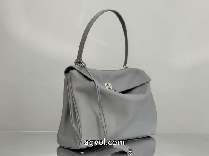balenciagaバッグブランド コピー ショップ日本即完売予想 話題人気商品 26-26AW._0_1