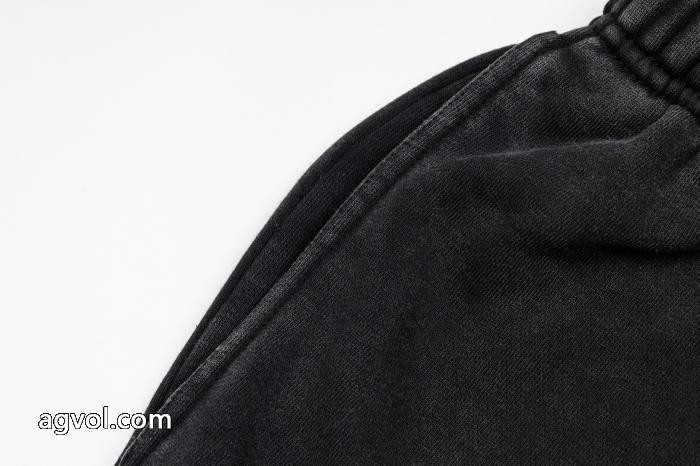 ロゴがかっこいい 肌触りの気持ちい〜  話題沸騰中balenciagaコピー ブランドジーンズ._0_4