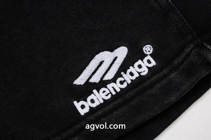 ロゴがかっこいい 肌触りの気持ちい〜  話題沸騰中balenciagaコピー ブランドジーンズ._0_5