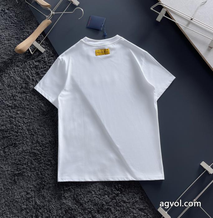 半袖Tシャツブランド コピー 通販LOUIS VUITTON大特価　新作限定 高級感ある 北欧ブランド_0_4