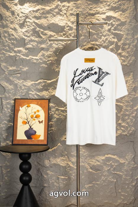 偽 ブランド サイトLOUIS VUITTON半袖Tシャツ大人気カラー入荷！ 大好評 新作追加_0_1