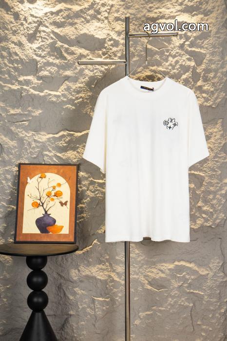 偽 ブランド サイトLOUIS VUITTON半袖Tシャツ大人気カラー入荷！ 大好評 新作追加_0_2