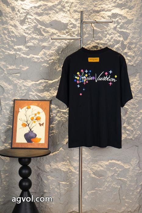 コピー 通販2026年人気商品 定番モデル 完売新作ルイ ヴィトン半袖Tシャツ_0_3