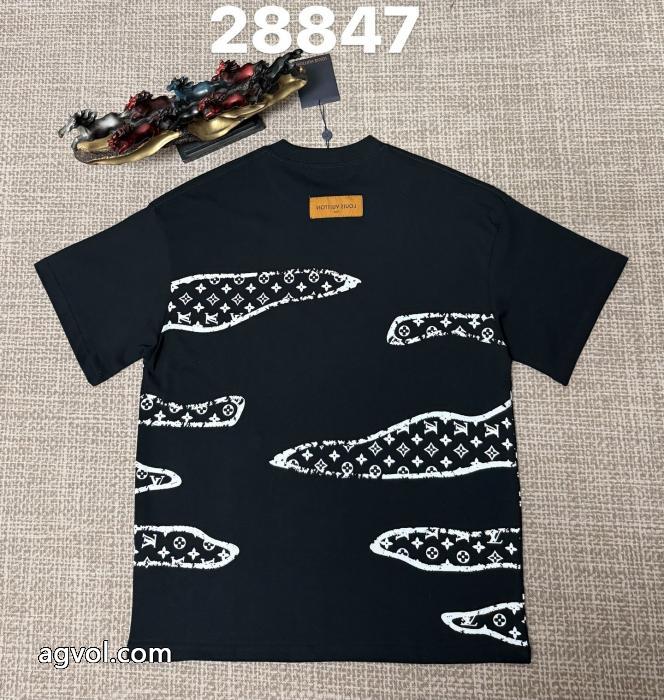 LOUIS VUITTON半袖Tシャツ格上げ！ 春季超人気アイテム 年末年始はセールブランド 通販店_0_2