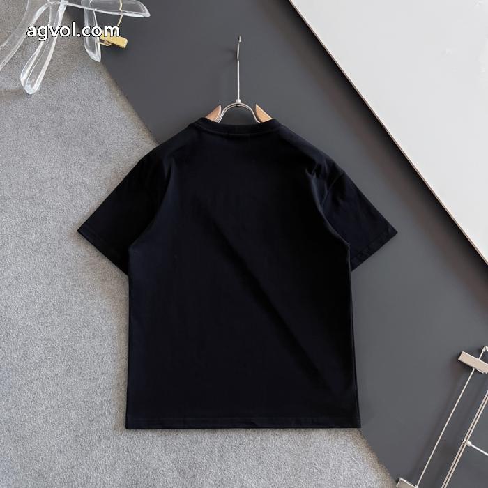 ブランド 品 激安 通販特価高品質 遂に再入荷 落ち着いた感覚半袖TシャツDolce&Gabbana_0_3