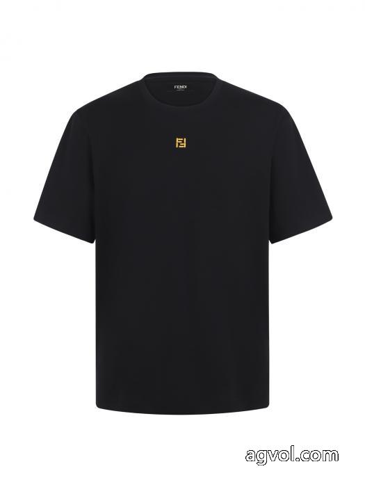 FENDI今季トレンドをうまく取り 超人気美品セール中 定番モデルTシャツ偽物 ブランド._0_0