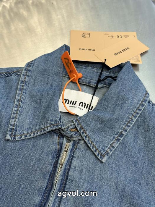 MIUMIU激安 ブランド抜群な通気性 安心の激安通販 華やかさ満点コート_0_2