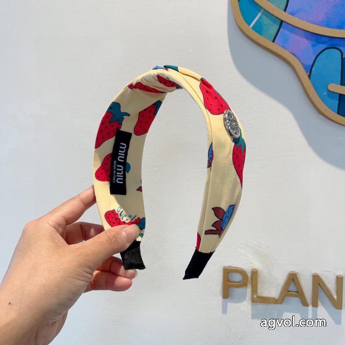 ミュウミュウアクセサリー高級感のあるデザイン 激安即発 売上ランキング1位ブランド コピー 品.._0_1