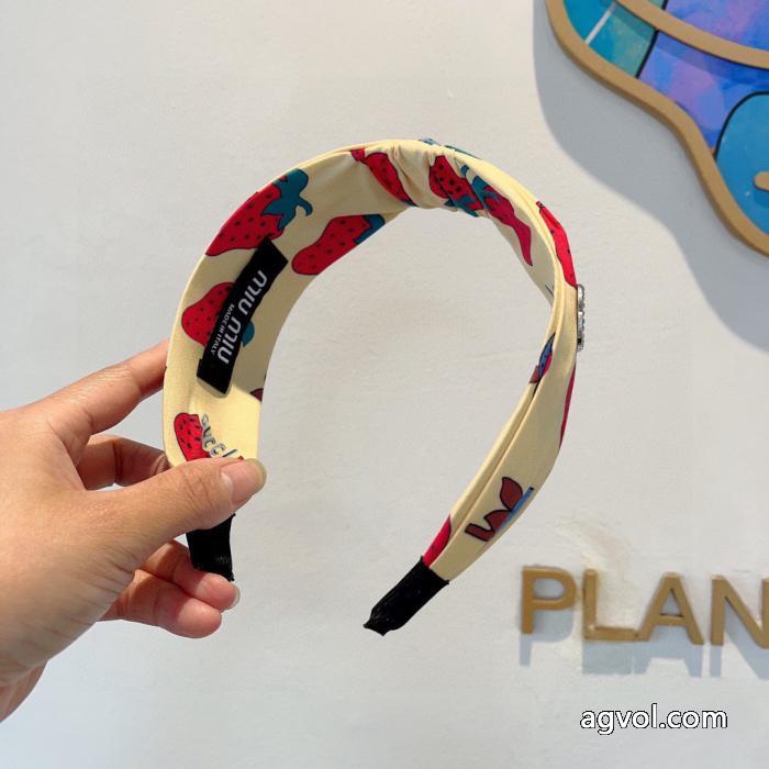 ミュウミュウアクセサリー高級感のあるデザイン 激安即発 売上ランキング1位ブランド コピー 品.._0_3