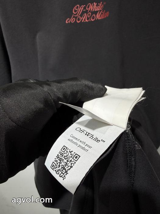 コピー ブランド 通販 安心綺麗に決まるフォルム！ 美品*稀少 大胆にTシャツオフホワイト._0_4