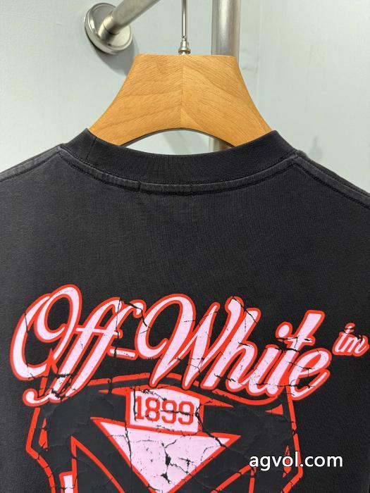 コピー ブランド 通販 安心綺麗に決まるフォルム！ 美品*稀少 大胆にTシャツオフホワイト._0_5