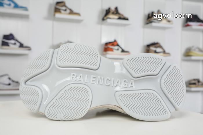 ブランド 品 激安 通販セールで嬉しい入荷 着こなし自在 日本で先行販売スニーカーbalenciaga._0_4