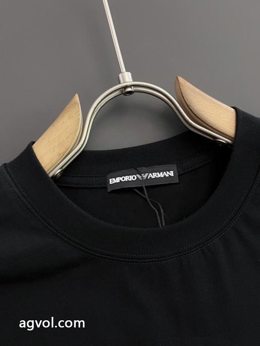 激安 ブランド 通販Tシャツ関税込&追跡案内付 個性的なモデル 都会的な印象ARMANI._0_4